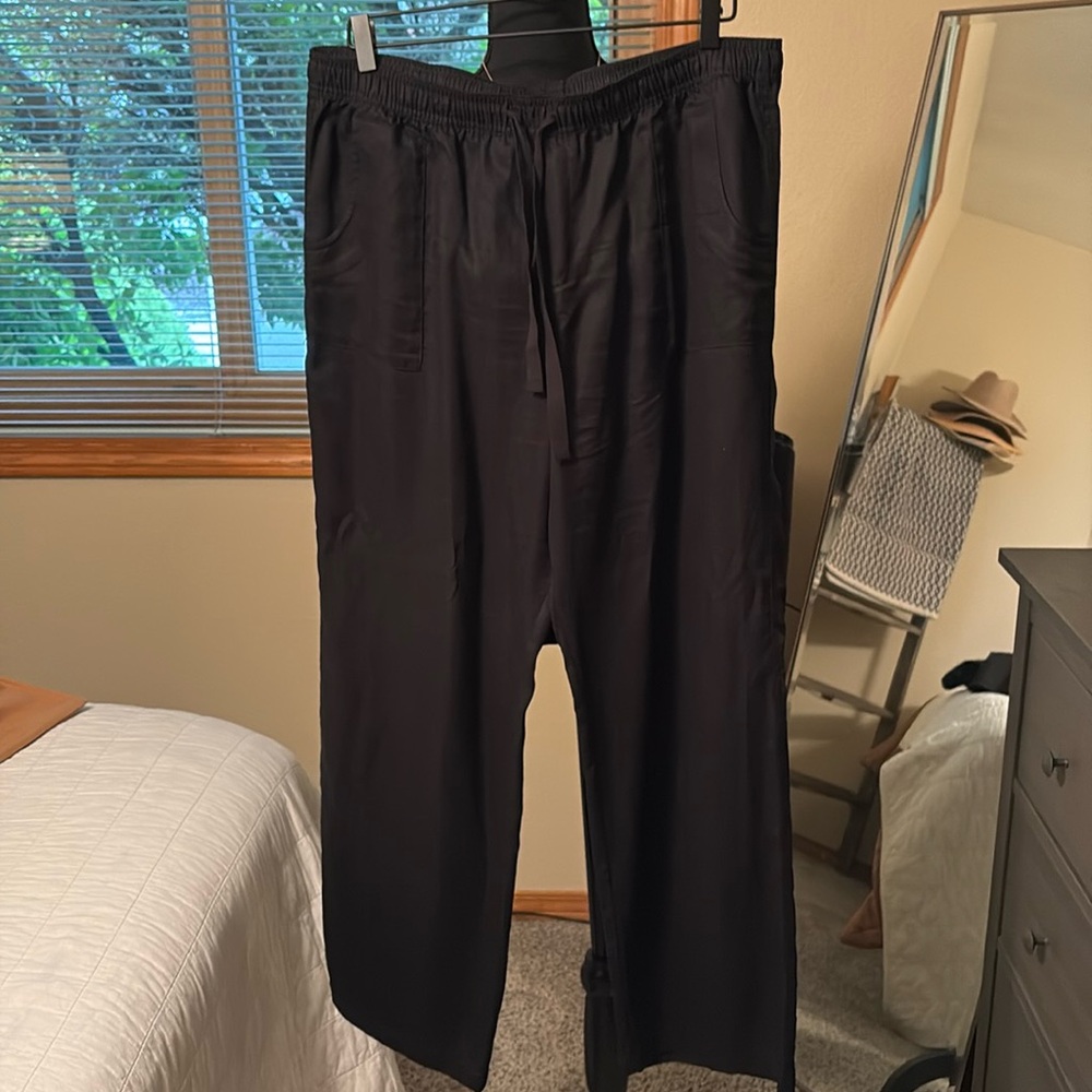 Black flowy pants